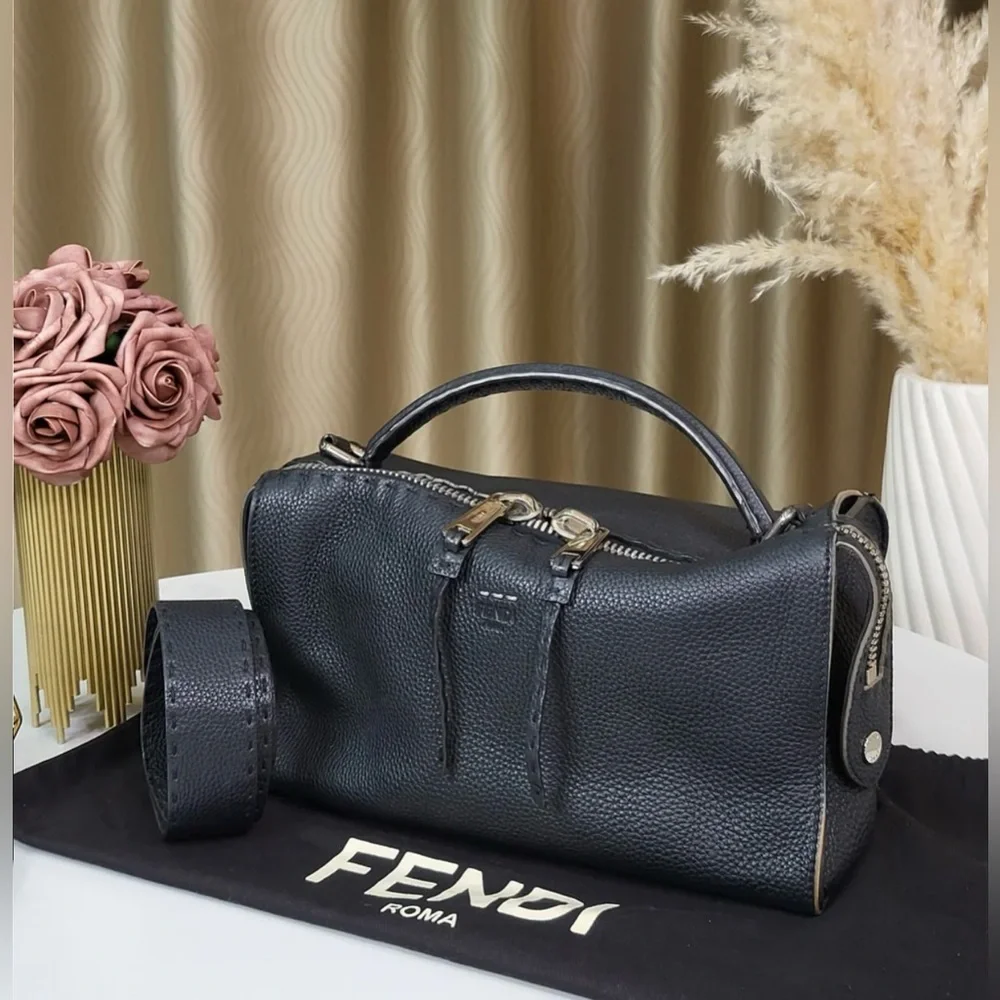 FENDI LEATHER SALLERIA HANDBAG 2WAY BAG
